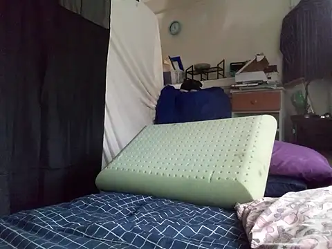 Snapshot of DevinToore chatting on March 13, 6:36 pm DevinToore online show from March 13, 6:36 pm