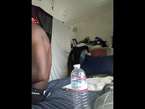 Snapshot of DevinToore chatting on March 29, 6:52 pm DevinToore online show from March 29, 6:52 pm