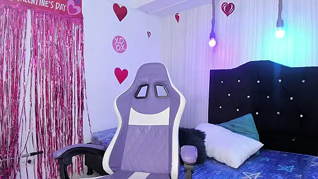 Snapshot of miku_katsuragi chatting on February 23, 3:04 am miku katsuragi online show from February 23, 3:04 am