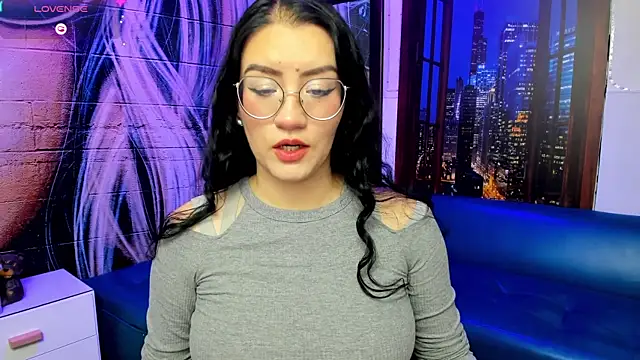 Violetaa diazz online show from December 26, 9:15 pm