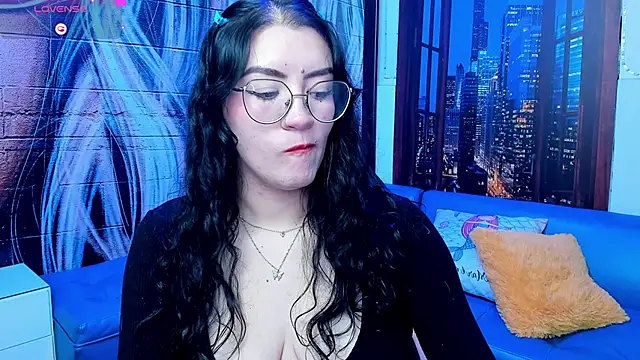 Violetaa diazz online show from February 2, 12:19 am