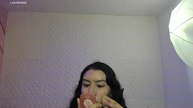 Violetaa diazz online show from September 30, 9:09 pm