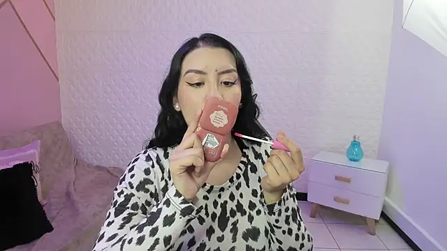 Violetaa diazz online show from October 3, 9:23 pm