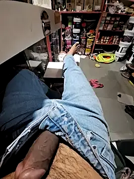 dickerdaddy25 online show from March 18, 3:31 pm