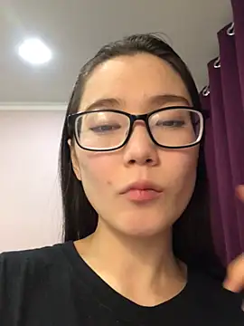 Snapshot of Milka23 chatting on January 23, 5:10 pm Milka23 online show from January 23, 5:10 pm