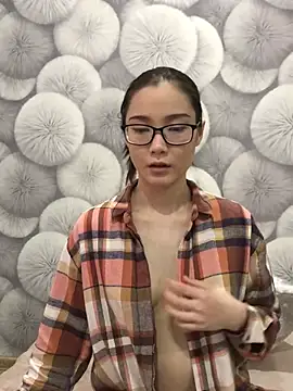 Snapshot of Milka23 chatting on February 23, 12:16 pm Milka23 online show from February 23, 12:16 pm