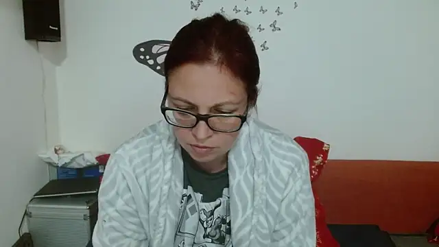 LadyHellene online show from December 14, 2:55 pm