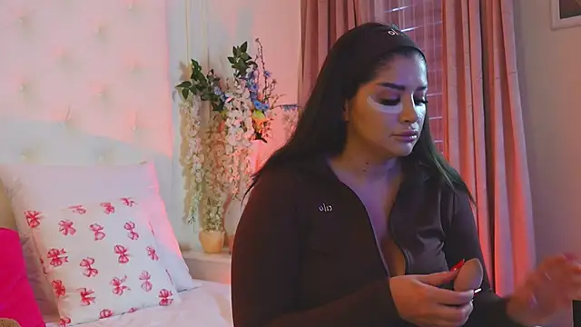 Amberseyes online show from March 25, 5:24 am