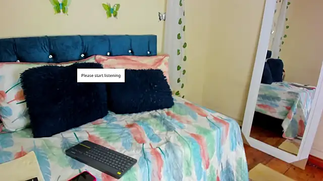 Snapshot of cristalwalker__ chatting on September 20, 11:44 am cristalwalker online show from September 20, 11:44 am