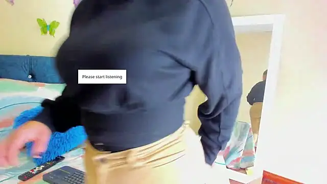 Snapshot of cristalwalker__ chatting on October 20, 11:43 am cristalwalker online show from October 20, 11:43 am