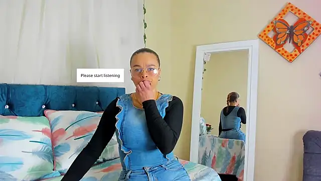 Snapshot of cristalwalker__ chatting on October 21, 12:06 pm cristalwalker online show from October 21, 12:06 pm