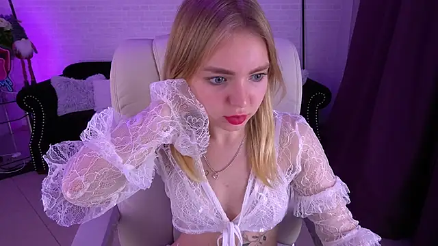 EmilySunshineS online show from December 16, 2:36 am