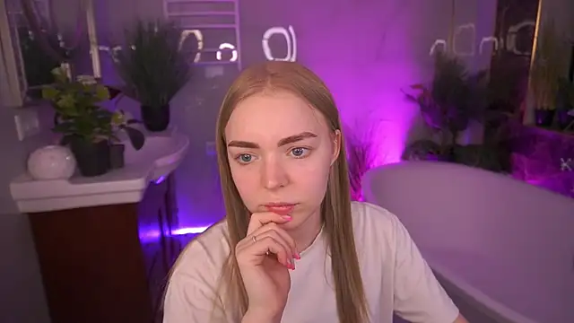 EmilySunshineS online show from May 2, 1:05 pm
