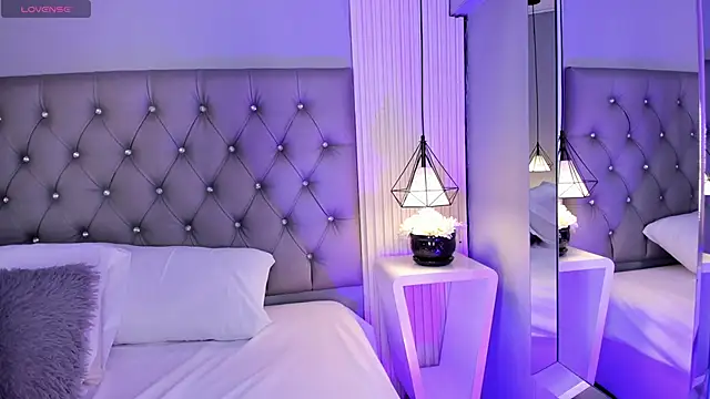 VioletthaRous online show from May 7, 10:37 pm
