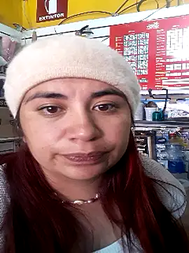 Snapshot of Alunay_girl chatting on December 9, 7:18 pm Alunay girl online show from December 9, 7:18 pm