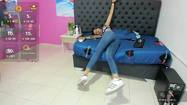 Snapshot of _candy_jade_ chatting on October 23, 1:10 pm candy jade online show from October 23, 1:10 pm