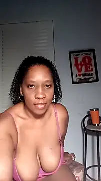 Snapshot of Luhma_hot chatting on December 9, 11:45 pm Luhma hot online show from December 9, 11:45 pm