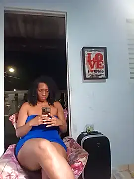 Snapshot of Luhma_hot chatting on February 9, 1:22 am Luhma hot online show from February 9, 1:22 am