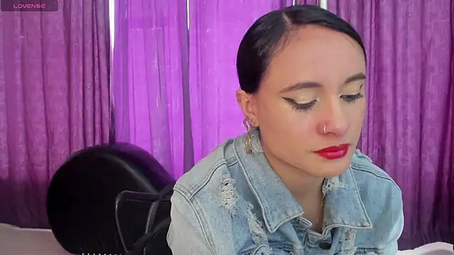 Snapshot of Coral_Gibson chatting on October 7, 1:41 pm Coral Gibson online show from October 7, 1:41 pm