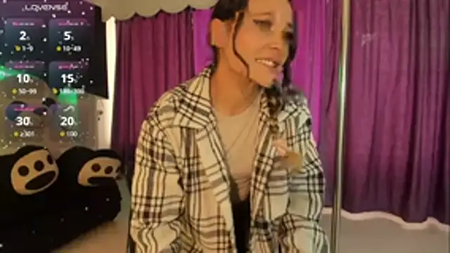 Coral Gibson online show from November 2, 1:24 pm