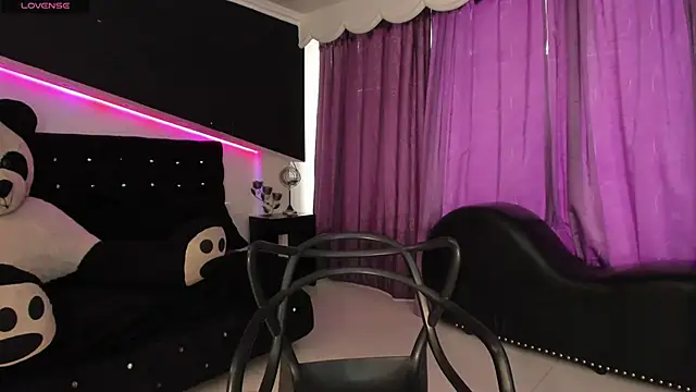 Coral Gibson online show from January 15, 1:37 pm