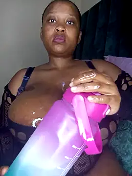 Hotty-boobsxxx online show from November 5, 10:10 pm