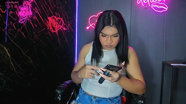 miavalentinaaa online show from December 20, 1:14 am