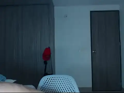 miavalentinaaa online show from January 1, 10:11 am