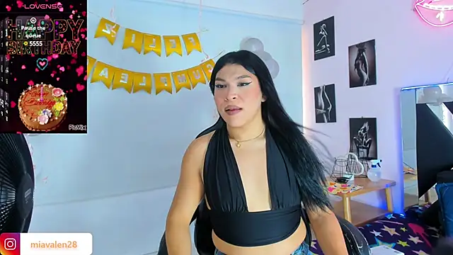 miavalentinaaa online show from January 28, 7:42 pm