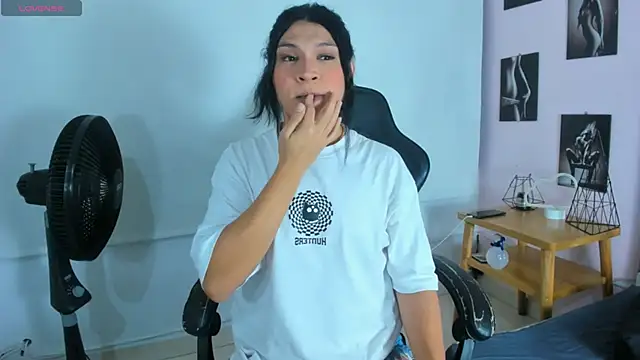 miavalentinaaa online show from March 10, 12:29 am