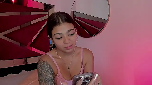 GiaFu online show from December 4, 6:05 pm