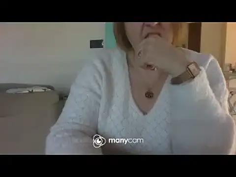 Snapshot of Sandcoq chatting on February 18, 11:55 am Sandcoq online show from February 18, 11:55 am