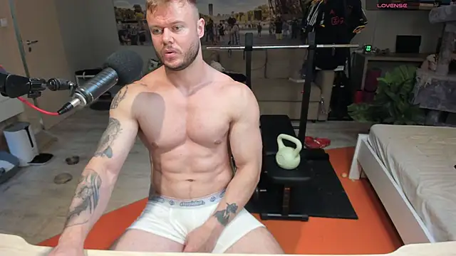 Snapshot of kingjamesuk chatting on September 9, 12:05 pm kingjamesuk online show from September 9, 12:05 pm