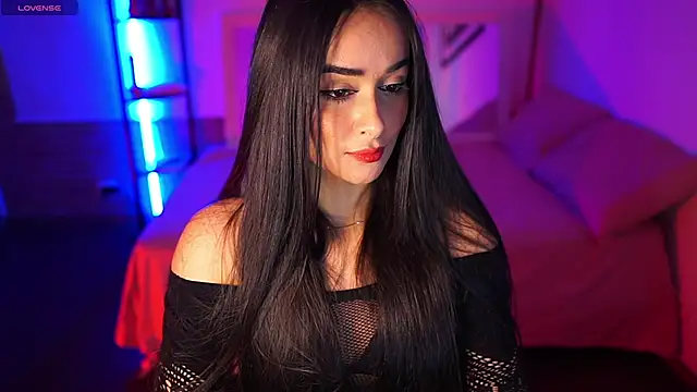 abigail adamss online show from December 18, 8:15 pm