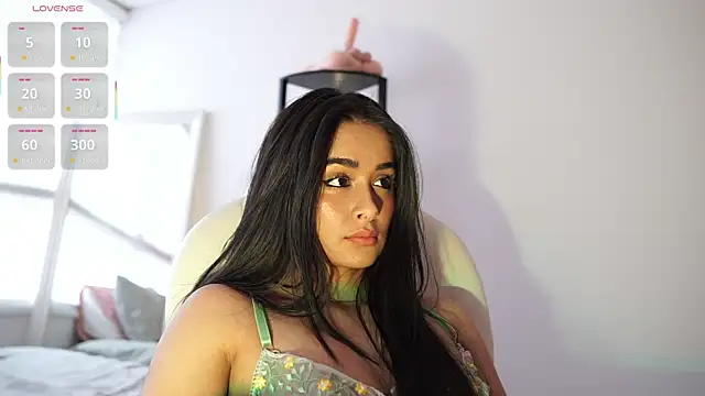Snapshot of abigail_adamss chatting on April 11, 6:01 pm abigail adamss online show from April 11, 6:01 pm