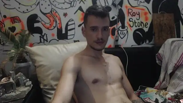 roystonee01 online show from November 8, 8:47 am