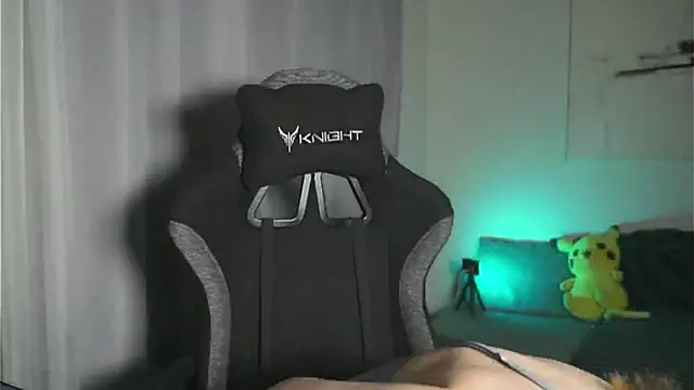 HarpyWitch online show from October 31, 7:04 pm