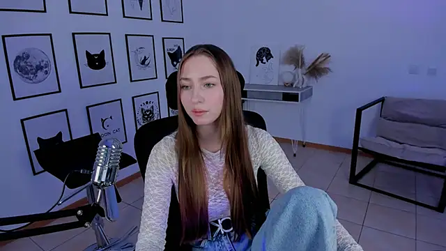 Snapshot of fuunnybunny chatting on January 3, 4:48 pm fuunnybunny online show from January 3, 4:48 pm