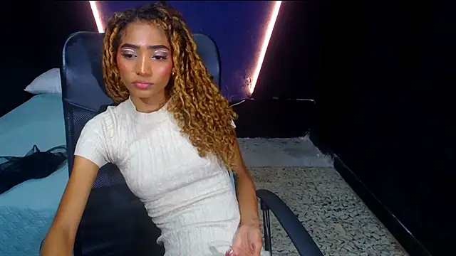 Charlotte Love10 online show from January 26, 3:48 am