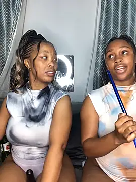 Pearl 00 online show from September 25, 9:40 pm