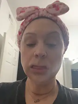 AlyssiaAmoreXO online show from February 5, 2:43 pm