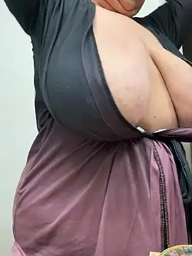 Snapshot of AlyssiaAmoreXO chatting on March 6, 8:05 pm AlyssiaAmoreXO online show from March 6, 8:05 pm