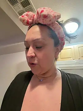 Snapshot of AlyssiaAmoreXO chatting on March 13, 3:18 pm AlyssiaAmoreXO online show from March 13, 3:18 pm