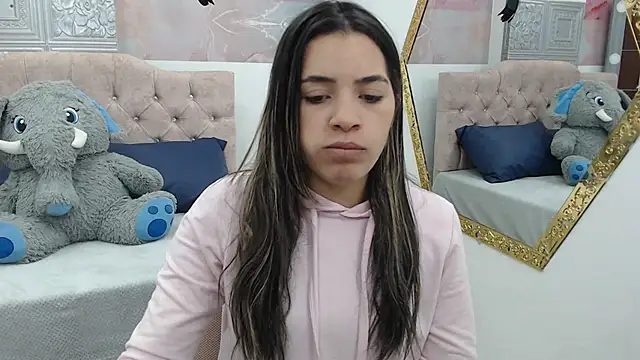 Leah Means  online show from January 29, 12:35 pm