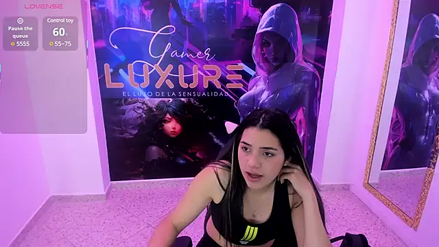 Leah Means  online show from February 6, 5:30 pm