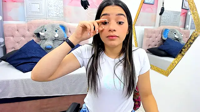 Leah Means  online show from February 9, 1:25 pm