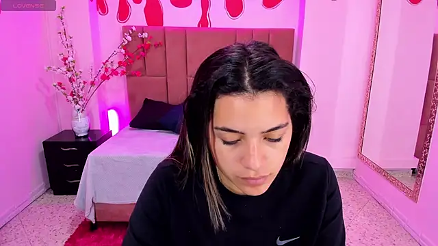 Leah Means  online show from February 25, 12:34 pm