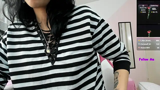 Camcrush   online show from January 20, 11:43 pm