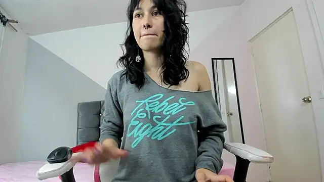 Camcrush   online show from March 12, 10:39 pm