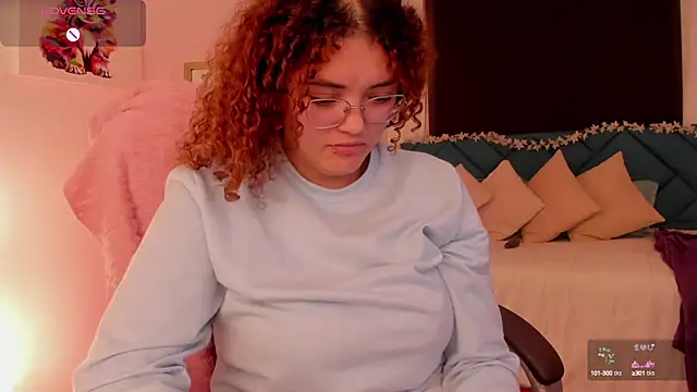 Snapshot of Missbrave1 chatting on October 15, 3:17 am Missbrave1 online show from October 15, 3:17 am